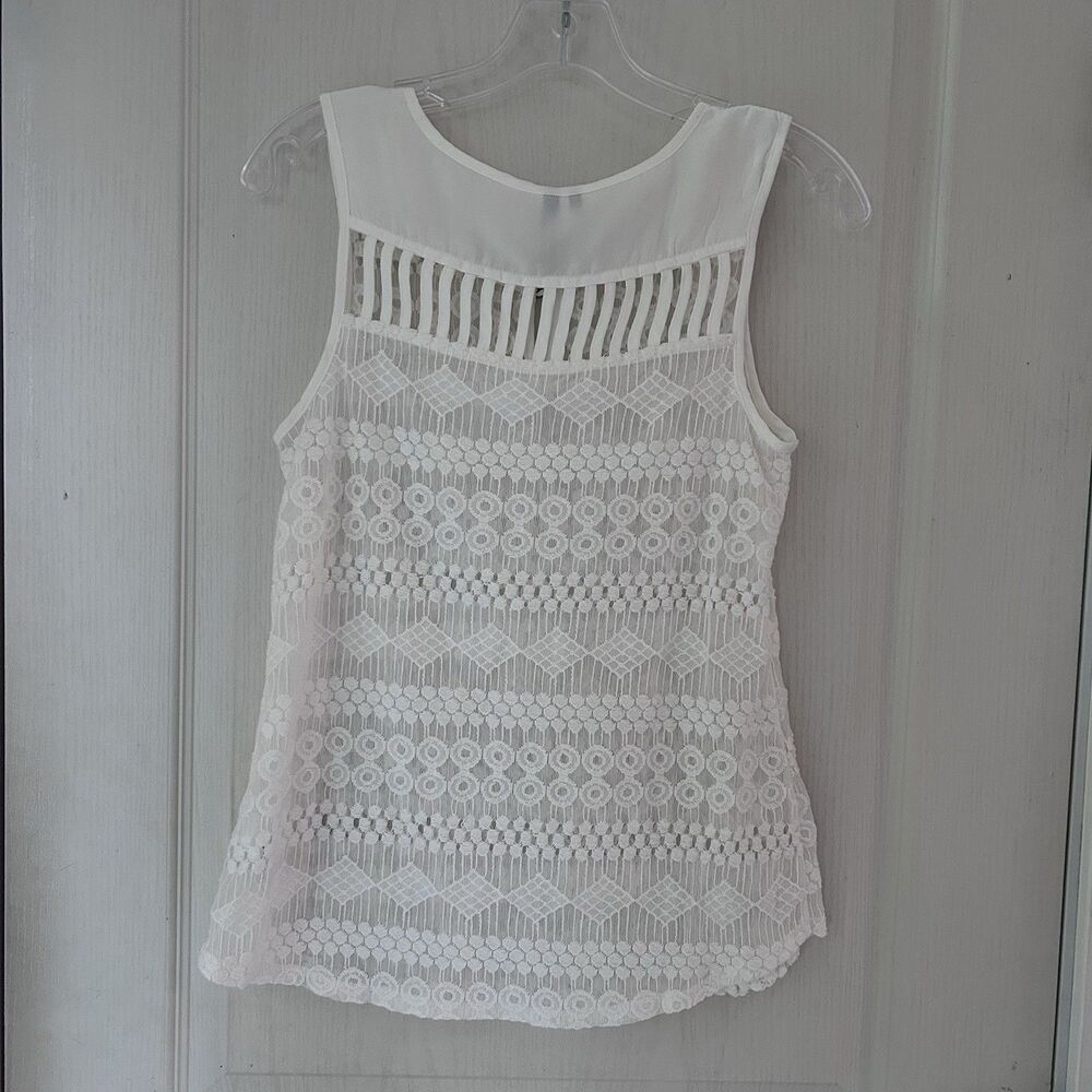 Maurices Cream Lace Boho Tank Top Medium Keyhole Neck Geometric Crochet - Picture 2 of 10